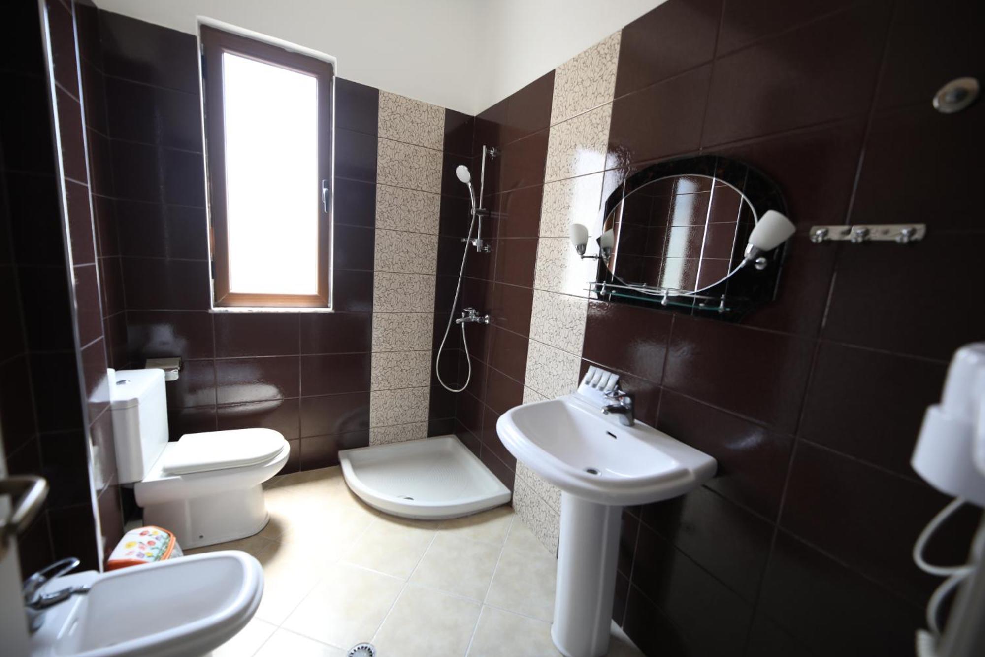 Hotel Erjuma Vlorë 外观 照片